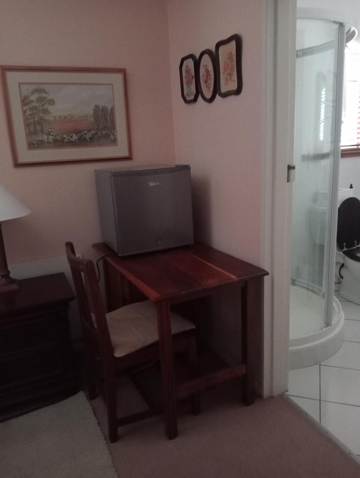 Marinda'S B&B Cape Town Bagian luar foto